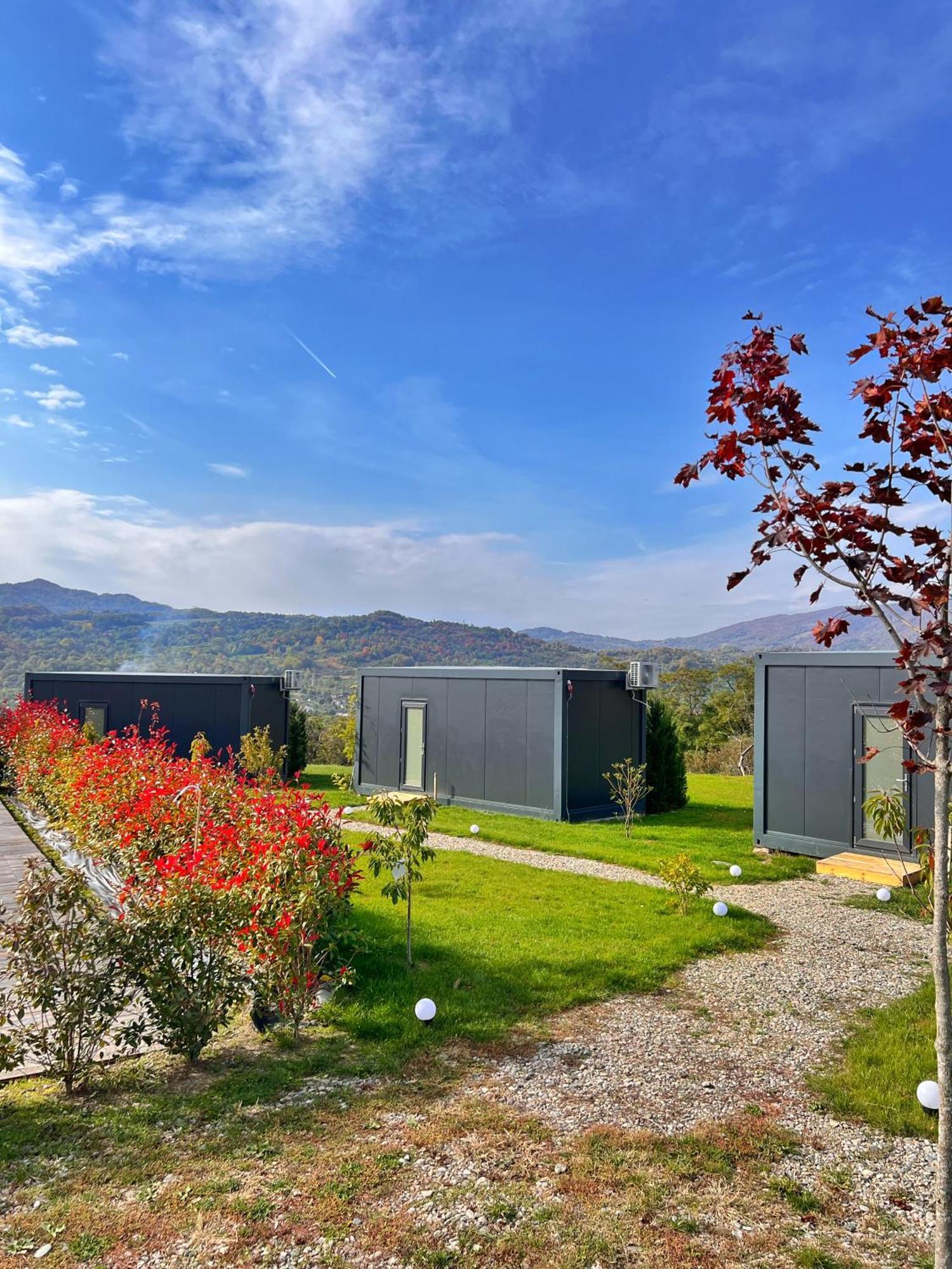 Flandra Glamping Hotel กอร์เบนี ภายนอก รูปภาพ