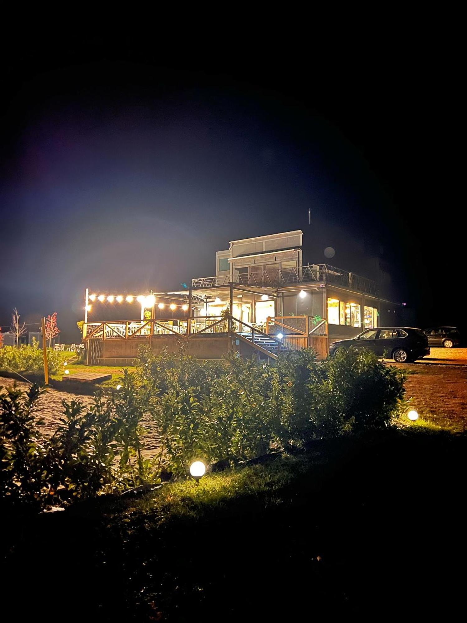 Flandra Glamping Hotel กอร์เบนี ภายนอก รูปภาพ