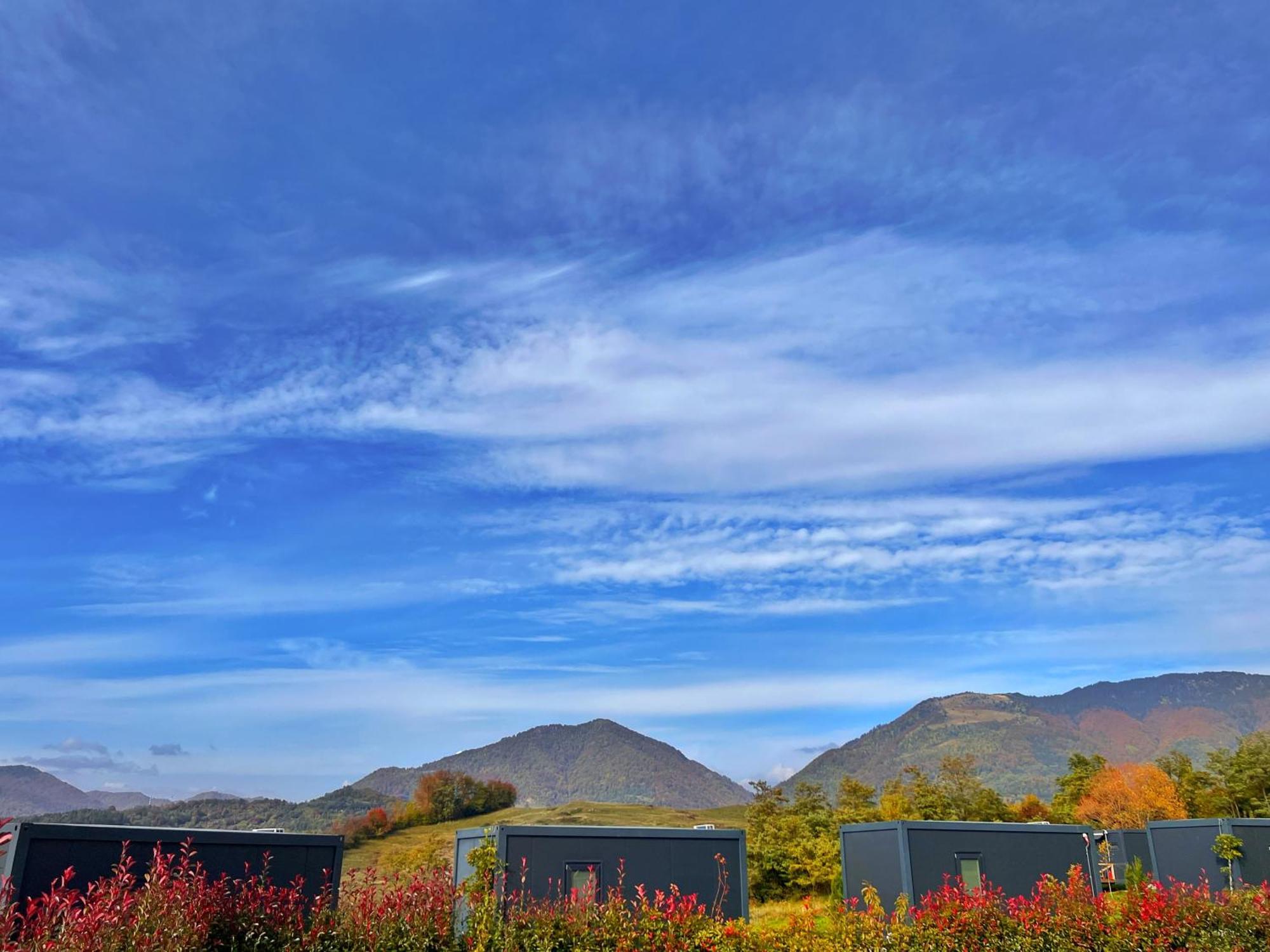Flandra Glamping Hotel กอร์เบนี ภายนอก รูปภาพ