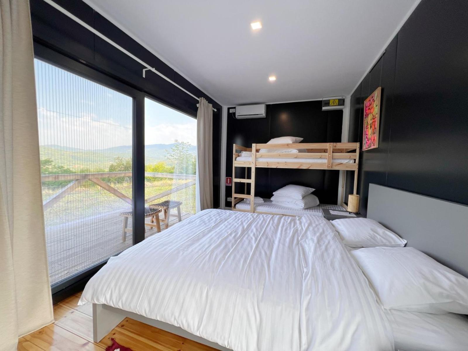 Flandra Glamping Hotel กอร์เบนี ภายนอก รูปภาพ